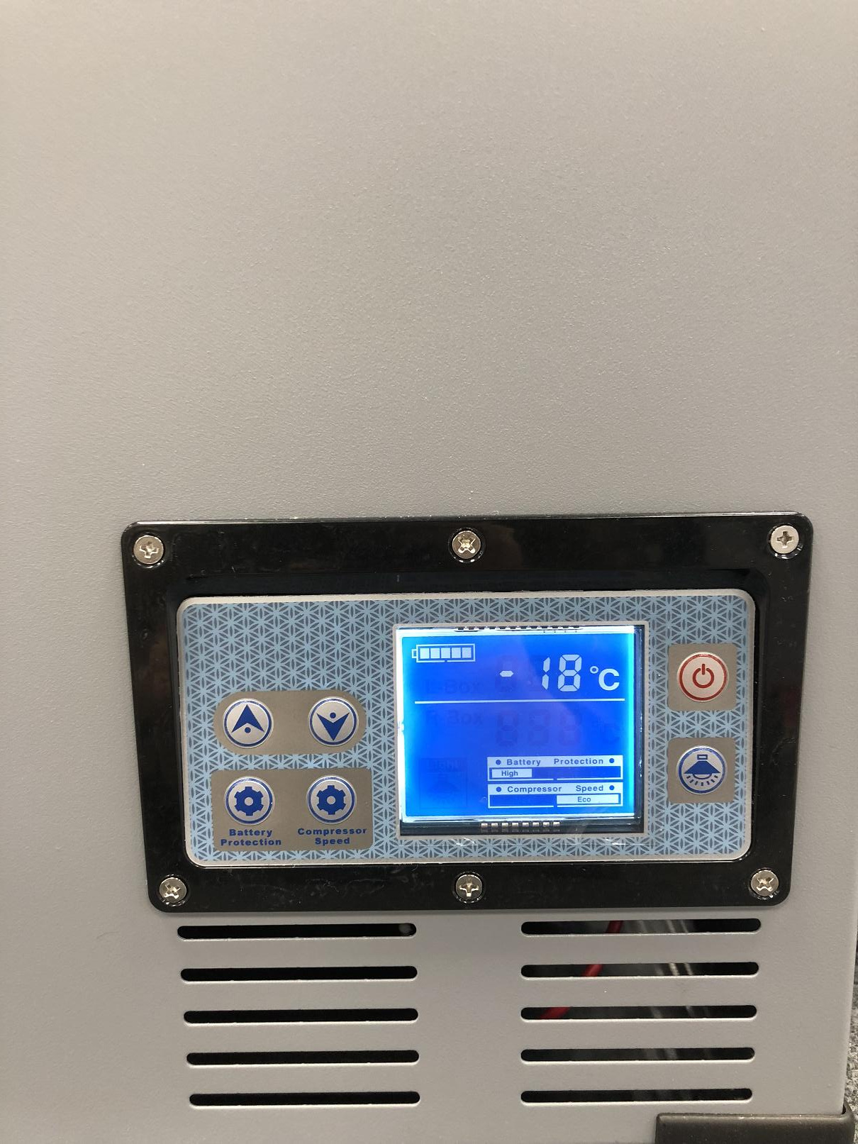 Холодильник компрессорный IC-75